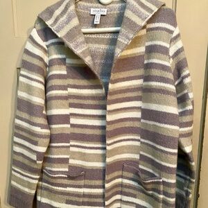 Studio by d&co Cream and gray Knit Sweater